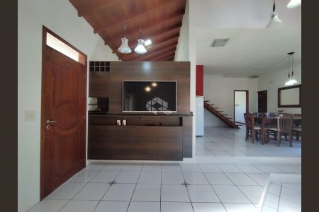 10_photo/95273b86c5.d9f076d2edbf9077-ATLAS-8ed9327d-d762-4af7-b4b5-7e548b9efbd9.jpg de casa à venda com 3 quartos, 151m² em Rio Tavares, Florianópolis