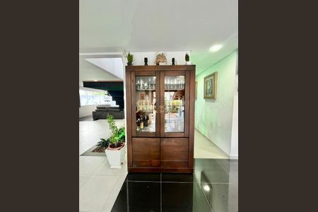 3_photo/95273b871f.90bd9ce7e18c11b8-ATLAS-b48eb2ae-db09-41de-b643-4972579d08c0.jpg de casa à venda com 4 quartos, 230m² em Rio Tavares Central, Florianópolis