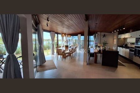 11_photo/95273b874b.25e11a8cf491741c-ATLAS-bbc24fda-e87a-4790-b085-76f60eabd24c.jpg de casa à venda com 4 quartos, 310m² em Rio Tavares Central, Florianópolis