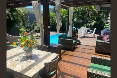 1_photo/95273b9a53.55e3c2d32fb16d9a-ATLAS-080724ce-1379-4b17-b8bd-2c2a5034d7db.jpg de casa à venda com 3 quartos, 302m² em Rio Tavares, Florianópolis