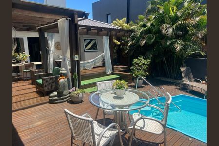 31_photo/95273b9a53.55e3c2d32fb16d9a-ATLAS-be39a95d-871f-400a-9324-41f0e003712e.jpg de casa à venda com 3 quartos, 302m² em Rio Tavares, Florianópolis