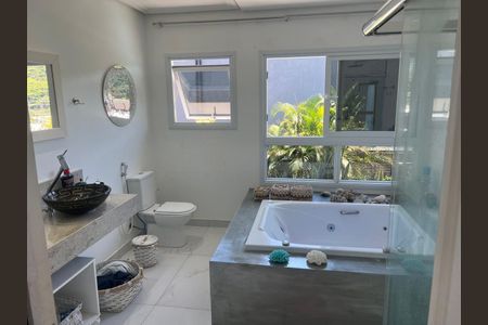 23_photo/95273b9a53.55e3c2d32fb16d9a-ATLAS-c12b76b1-b9ca-4adf-b115-aaa4f8e8263e.jpg de casa à venda com 3 quartos, 302m² em Rio Tavares, Florianópolis