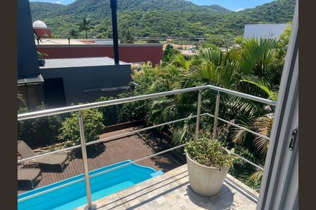 29_photo/95273b9a53.55e3c2d32fb16d9a-ATLAS-fe170640-8421-4a5d-bccc-8aef1268dc99.jpg de casa à venda com 3 quartos, 302m² em Rio Tavares, Florianópolis