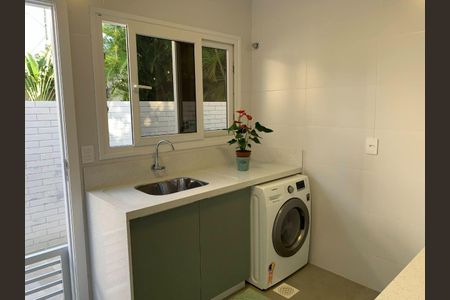 18_photo/95273b9a53.5cc1b98ea1cc9f61-ATLAS-7afc35fc-8d1a-468c-b5b9-82dda2dadc5e.jpg de casa à venda com 3 quartos, 280m² em Rio Tavares, Florianópolis