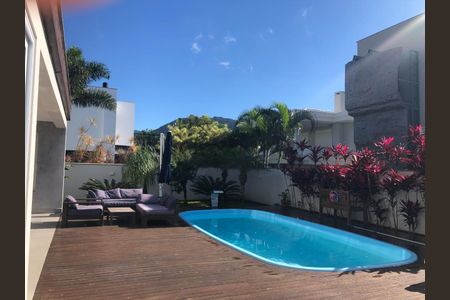 8_photo/95273b9a53.9e4f91c9df70c08c-ATLAS-26f7c5c0-e6b4-4578-b0a5-9dad830e9066.jpg de casa à venda com 3 quartos, 375m² em Rio Tavares, Florianópolis