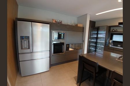 31_photo/95273b9bab.08b3370f7bdfb123-ATLAS-45d98803-a56d-41f4-8014-33a5e3ce83d9.jpg de casa à venda com 4 quartos, 448m² em Rio Tavares, Florianópolis
