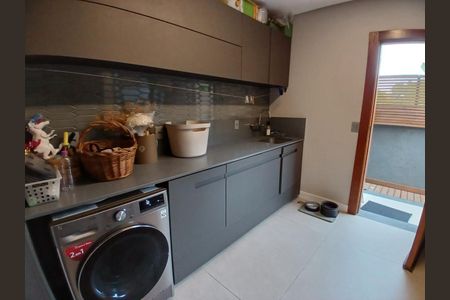 33_photo/95273b9bab.08b3370f7bdfb123-ATLAS-54781d06-ae11-46a9-ab1e-956678d2b802.jpg de casa à venda com 4 quartos, 448m² em Rio Tavares, Florianópolis