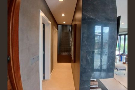 6_photo/95273b9bab.08b3370f7bdfb123-ATLAS-fb325ed3-5649-4de2-8509-e89536cf131d.jpg de casa à venda com 4 quartos, 448m² em Rio Tavares, Florianópolis