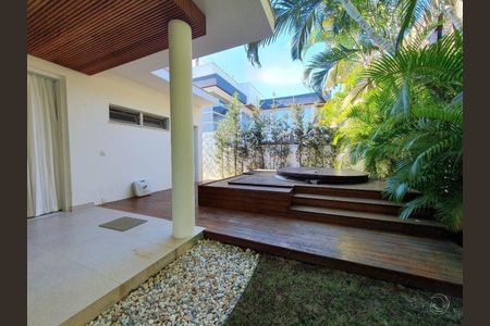 9_photo/95273b9baf.67930077fc3abe04-ATLAS-1b3a5160-0575-4e7d-9163-2079154ec314.jpg de casa à venda com 4 quartos, 454m² em Rio Tavares, Florianópolis