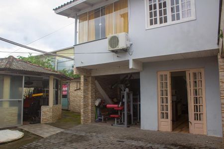 8_photo/95273b9d29.c4a86b3c211625c7-ATLAS-62cd6c77-a33d-4c5a-9fa3-4cd007b8bf30.jpg de casa à venda com 4 quartos, 228m² em Rio Tavares, Florianópolis