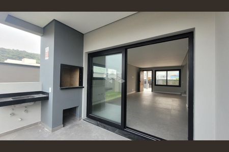 9_photo/95273ba3bb.ab41e4e09fc2bc48-ATLAS-88f34894-9908-4c74-9b2b-cb85e73e79a4.jpg de casa à venda com 3 quartos, 189m² em Rio Tavares, Florianópolis