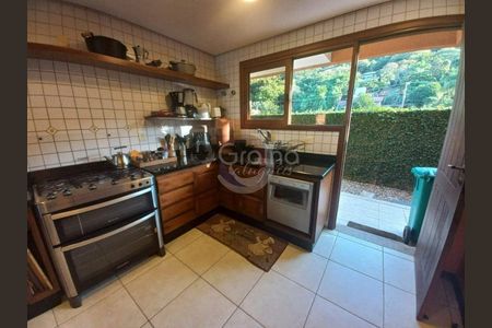 6_photo/95273c00a7.8ca146e4695ff152-ATLAS-22c3ec91-9fad-464d-bb01-473ac1fb1b7b.jpg de casa para alugar com 3 quartos, 265m² em Canasvieiras, Florianópolis