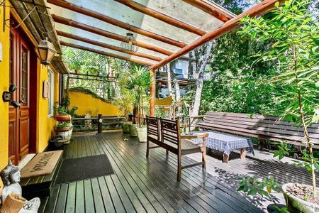 11_photo/95273c08a7.ea44b0009f7abdef-ATLAS-e56a9b7a-fa8d-41e3-acd1-2bb017b459ca.jpg de casa à venda com 4 quartos, 220m² em Lagoa da Conceição, Florianópolis