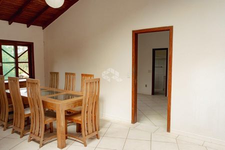 9_photo/95273c0b35.84e26749ec0ff23f-ATLAS-52ac63ea-e449-4b97-b0e2-6cdeb34cf246.jpg de casa à venda com 5 quartos, 1100m² em Rio Tavares, Florianópolis