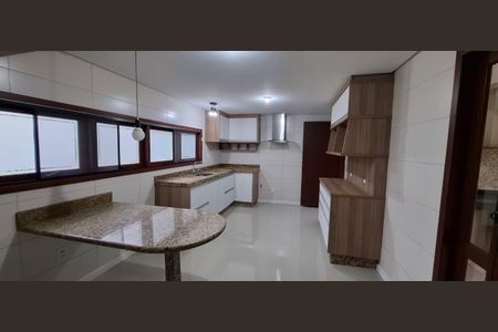 2_photo/95273c0c9f.9612d26e9df26329-ATLAS-07bc3633-705f-430f-83c1-e1b0c7164cfb.jpg de casa de condomínio para alugar com 4 quartos, 490m² em Rio Tavares, Florianópolis