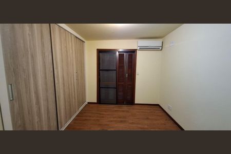 17_photo/95273c0c9f.9612d26e9df26329-ATLAS-953e299d-d3dc-4ab4-ad7c-43f82d3b36d1.jpg de casa de condomínio para alugar com 4 quartos, 385m² em Rio Tavares, Florianópolis