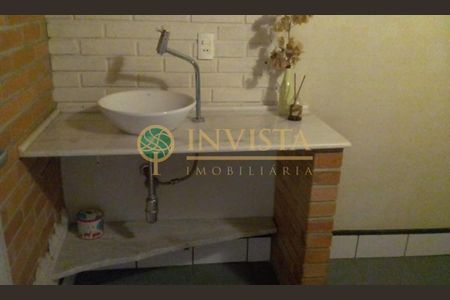 5_photo/95273c0e35.3be18b52e244e7c2-ATLAS-38fd3e6d-93aa-42ef-8085-e4c1b02786b3.jpg de casa à venda com 2 quartos, 120m² em Lagoa da Conceição, Florianópolis