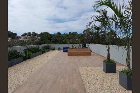 33_photo/95273c1b07.64be1ff69eeafb55-ATLAS-3e1a9e7b-3fb8-4e79-a544-6219dec101cb.jpg de apartamento à venda com 1 quarto, 76m² em Lagoa da Conceição, Florianópolis