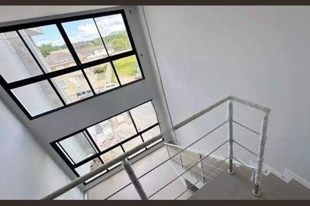 4_photo/95273c1bb9.131ca4ad7079f1c2-ATLAS-068a55a9-600c-4c8c-aa8c-9dc937f8d440.jpg de apartamento à venda com 1 quarto, 45m² em Porto da Lagoa, Florianópolis