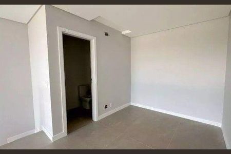 7_photo/95273c1bb9.131ca4ad7079f1c2-ATLAS-3b0dda6d-fa3e-421c-96a9-642ca48277f5.jpg de apartamento à venda com 1 quarto, 45m² em Porto da Lagoa, Florianópolis