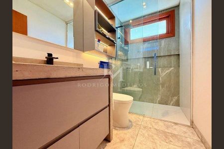 12_photo/95273c766b.8e48f5906dd675de-ATLAS-958ec0d9-fb38-4f7d-903d-ffbd4a0cb8cf.jpg de casa à venda com 5 quartos, 558m² em Rio Tavares, Florianópolis