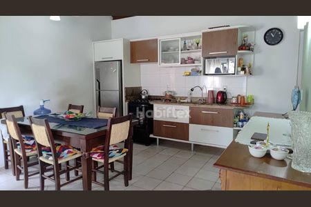 19_photo/95273c7935.70d34e1d457a0501-ATLAS-1e5c6118-8063-4e85-a6ca-b4a43b5271df.jpg de casa à venda com 4 quartos, 160m² em Rio Tavares, Florianópolis