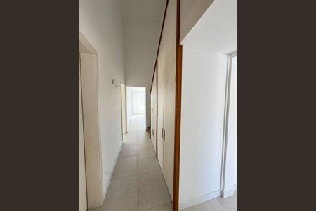 7_photo/95273c8035.adbb37f92a381176-ATLAS-2e2ddfdb-732a-4149-8abf-01c85497116a.jpg de apartamento à venda com 3 quartos, 227m² em Lagoa Pequena, Florianópolis