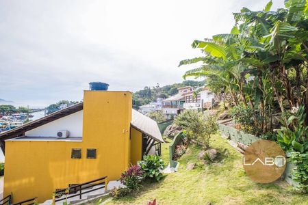 4_photo/95273e4689.d7b7135cffaafe0a-ATLAS-9ec1c31b-e6eb-45f5-9c12-e689b9476183.jpg de casa à venda com 5 quartos, 230m² em Barra da Lagoa, Florianópolis