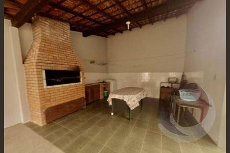 7_photo/95273e505b.ef9097c2fd5b064b-ATLAS-db7a9ad1-568f-4ae3-95de-d50e386044a2.jpg de casa à venda com 4 quartos, 120m² em Barra da Lagoa, Florianópolis