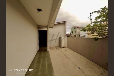 2_photo/95273e5067.97484f792a469e2d-ATLAS-cf49f7bb-dc7e-4acf-8d66-8e083be86c83.jpg de casa à venda com 4 quartos, 180m² em Barra da Lagoa, Florianópolis