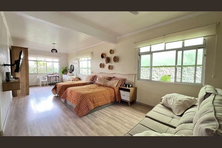 14_photo/95273e50ed.8b238b2f56f58e8d-ATLAS-1c4ee834-2940-488f-85a3-ddba5c8f3b48.jpg de casa à venda com 4 quartos, 300m² em Barra da Lagoa, Florianópolis