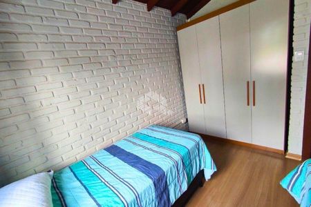 7_photo/95273e50ef.07671446921f2772-ATLAS-7c8eaf45-1a59-4ab9-bb8c-55e27e84cda1.jpg de casa à venda com 4 quartos, 120m² em Barra da Lagoa, Florianópolis
