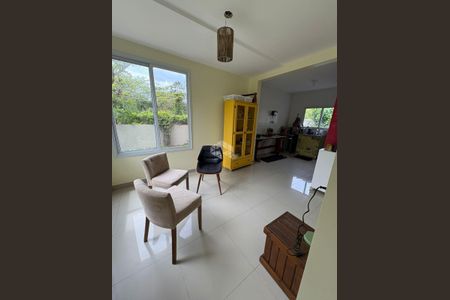 5_photo/95273e513d.28f6ec5d72603be5-ATLAS-2d5c9f1d-a7b3-4536-95c5-2fcd8697fc74.jpg de casa à venda com 3 quartos, 137m² em Barra da Lagoa, Florianópolis