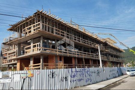 7_photo/95273e5729.ceff8192393c33de-ATLAS-ad5cd2a5-acb3-4934-a7ef-039a66b5bfc5.jpg de apartamento à venda com 1 quarto, 48m² em Barra da Lagoa, Florianópolis