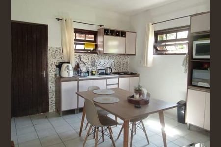4_photo/95273e5ddb.b63fb19834d8465e-ATLAS-ef1d5d03-6c58-44f5-b244-b5ce4d1fe9d7.jpg de casa à venda com 2 quartos, 200m² em Barra da Lagoa, Florianópolis