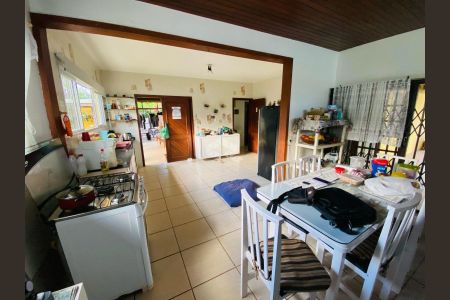 6_photo/95273e5ec9.bdf1def5ceb5107f-ATLAS-b17ba1b4-33fa-4b9f-aa2e-55e7516a6373.jpg de casa à venda com 5 quartos, 350m² em Barra da Lagoa, Florianópolis