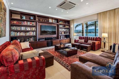 11_photo/95273e5edf.2f15d505e37c7ac5-ATLAS-d91fcd1b-b6f7-4bfd-9af1-16853edd2e59.jpg de casa à venda com 6 quartos, 1050m² em Barra da Lagoa, Florianópolis