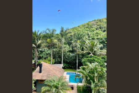 4_photo/95273e7e4b.364cdb59f22b30dd-ATLAS-94a9330f-dcbb-4202-8f32-e949457b9c68.jpg de casa à venda com 4 quartos, 410m² em Praia Mole, Florianópolis