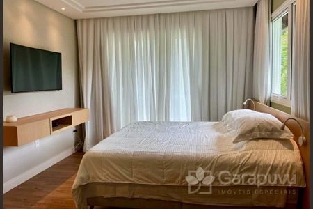 4_photo/95273e7e4b.364cdb59f22b30dd-ATLAS-dc7b2f4d-337c-4701-94e8-ef760a9f735d.jpg de casa à venda com 4 quartos, 410m² em Praia Mole, Florianópolis