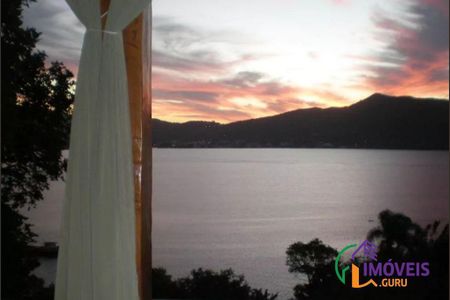 7_photo/95273e80f7.8a89dcb0f3fd7f25-ATLAS-36878eaf-22a5-4048-bc1f-330bf73e0e68.jpg de casa para alugar com 5 quartos, 1000m² em Lagoa da Conceição, Florianópolis