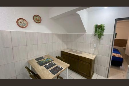 2_photo/95273ea29b.2899b17cdfb92887-ATLAS-2b772bd8-6401-4217-bf06-4832eb2536ef.jpg de casa para alugar com 1 quarto, 45m² em Lagoa da Conceição, Florianópolis