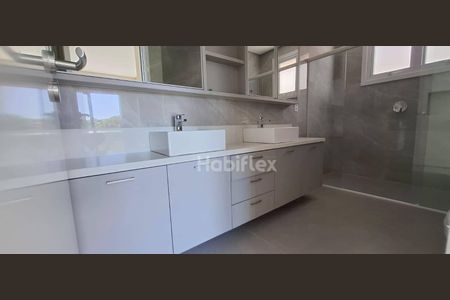 8_photo/95273eb0d1.98211145c08a4e65-ATLAS-62ff2d49-dcdc-4aa1-9e84-002f6e449ffe.jpg de casa à venda com 3 quartos, 236m² em Lagoa da Conceição, Florianópolis