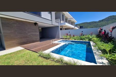 12_photo/95273eb0d1.98211145c08a4e65-ATLAS-9f4c883e-73c5-4ec3-9523-be74de8a6247.jpg de casa à venda com 3 quartos, 236m² em Lagoa da Conceição, Florianópolis