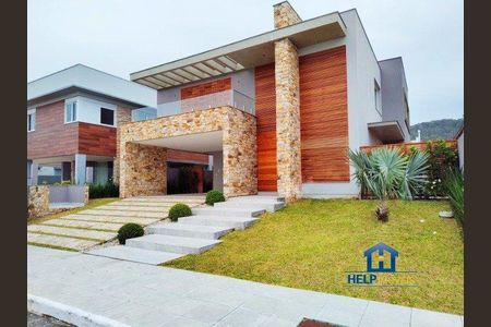8_photo/95273eb135.3714cccd63f8fe2d-ATLAS-6761f2b2-96a7-48c2-8757-39e7b34307b9.jpg de casa à venda com 4 quartos, 400m² em Lagoa da Conceição, Florianópolis
