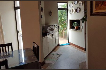 6_photo/95273eb15b.dfdf3a77207432af-ATLAS-e65e7708-9653-470f-8bc8-6806e4add3ee.jpg de casa à venda com 5 quartos, 340m² em Lagoa da Conceição, Florianópolis