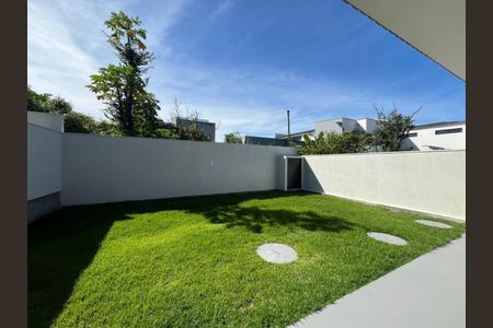 9_photo/95273eb15d.491a58713d1e5de3-ATLAS-d1c2d2e4-6580-48d1-b7eb-660ca464a8f6.jpg de casa à venda com 3 quartos, 192m² em Lagoa da Conceição, Florianópolis