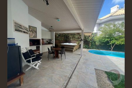 46_photo/95273eb2d3.dfdf3a77207432af-ATLAS-12e2a0ed-6926-4789-83e9-83f8406273bb.jpg de casa à venda com 4 quartos, 186m² em Lagoa da Conceição, Florianópolis
