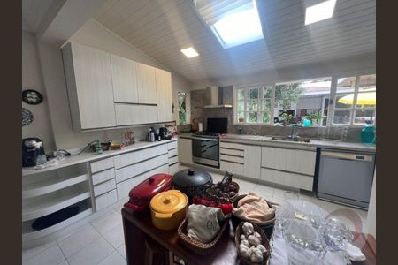 34_photo/95273eb2d3.dfdf3a77207432af-ATLAS-e41b13fb-eaff-4998-9cdc-5f8d40d2a3ab.jpg de casa à venda com 4 quartos, 186m² em Lagoa da Conceição, Florianópolis