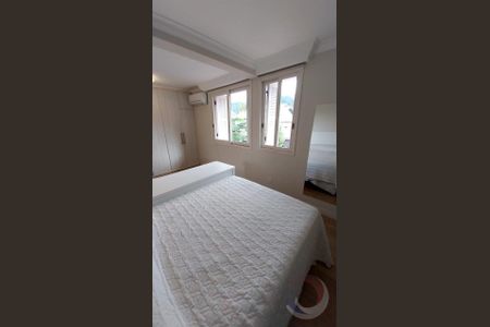 9_photo/95273eb2d3.dfdf3a77207432af-ATLAS-f701ece9-c0bd-41b8-b1a9-c2a03732cb2d.jpg de casa à venda com 4 quartos, 186m² em Lagoa da Conceição, Florianópolis