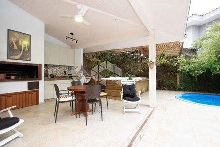 3_photo/95273eb2d7.de7f1e39899531ac-ATLAS-166a0c8b-a742-4bf4-b32d-84028ffe6ddd.jpg de casa à venda com 4 quartos, 230m² em Lagoa da Conceição, Florianópolis